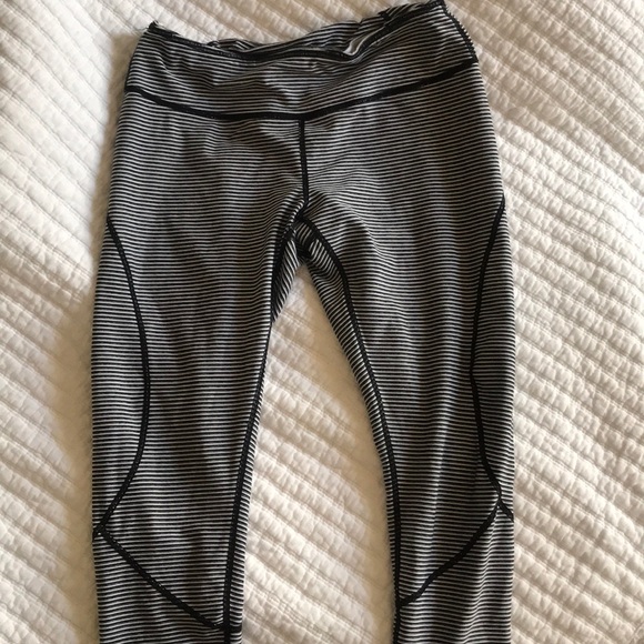 Zella Cropped Leggings - Picture 2 of 2